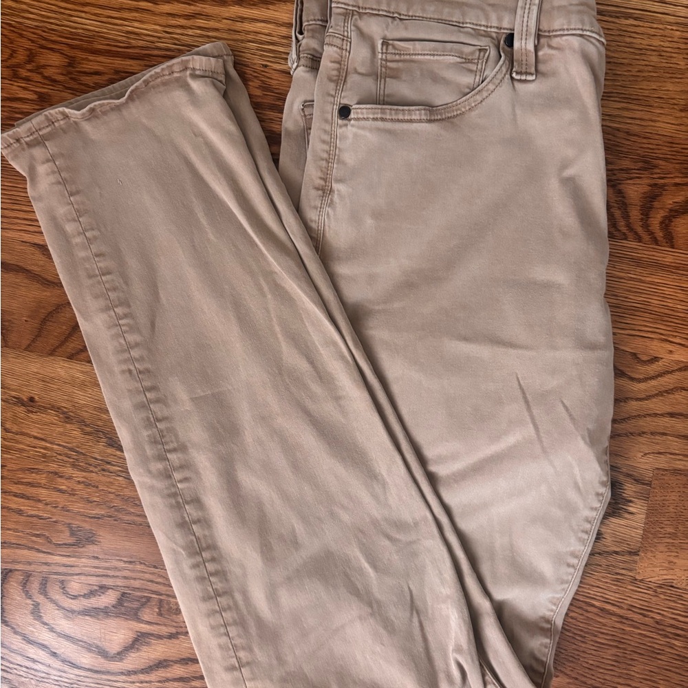 Men's Slim Fit Chino Pants in Light Khaki